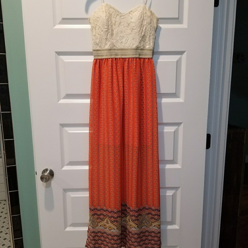 Strapless dress